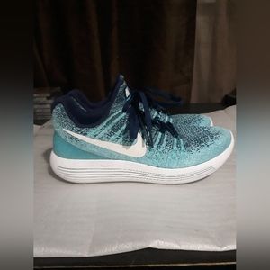 Nike Lunarepic Low Flyknit 2 Running Shoes Lunarlon Binary Blue Size: 8